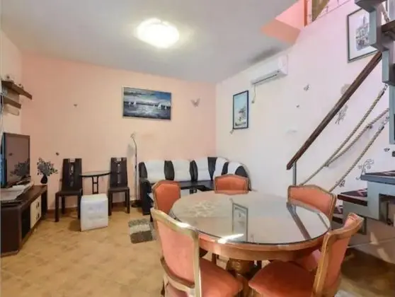 Villa (Holiday House With Swimming Pool)