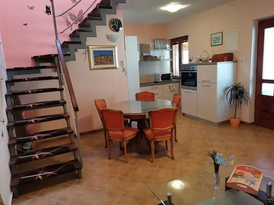 Villa (Holiday House With Swimming Pool)