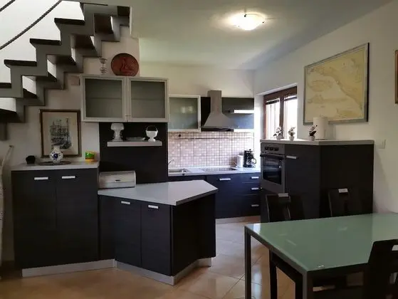 Villa (Holiday House With Swimming Pool)