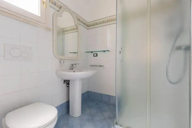 Villa, 6 Yatak Odası (1165)