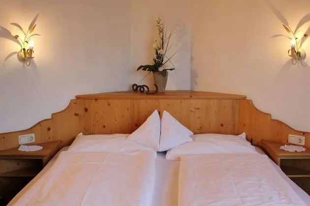 Classic Tek Büyük Yataklı Oda, Balkon, Dağ Manzaralı (Melisse)