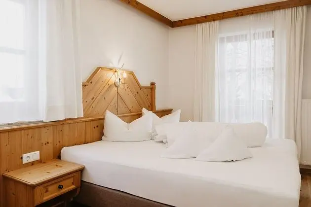 Classic Tek Büyük Yataklı Oda, Balkon, Dağ Manzaralı (Melisse)