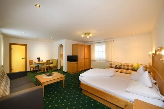 Üç Kişilik Oda, Balkon, Dağ Manzaralı (Alpensuite)