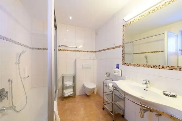 Üç Kişilik Oda, Balkon, Dağ Manzaralı (Alpensuite)