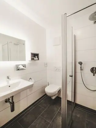 İki Ayrı Yataklı Oda, Banyolu/Duşlu