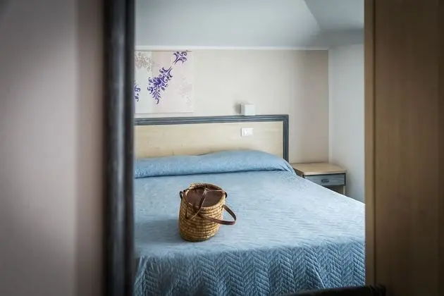 Classic Tek Büyük Yataklı Oda