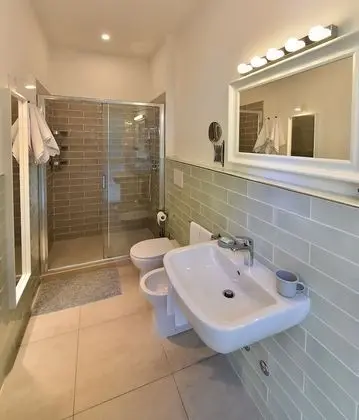 Classic Tek Büyük Yataklı Oda