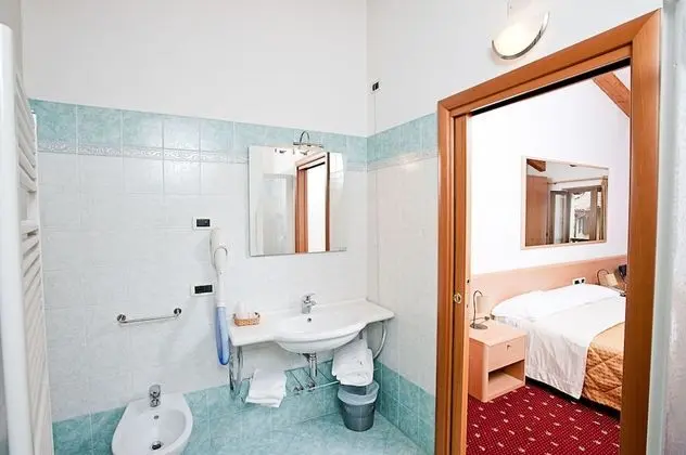 Comfort Tek Büyük veya İki Ayrı Yataklı Oda, Balkon