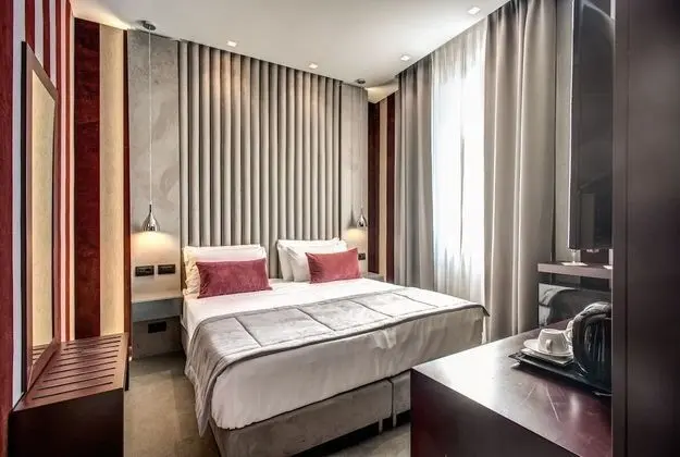 Superior Tek Büyük veya İki Ayrı Yataklı Oda