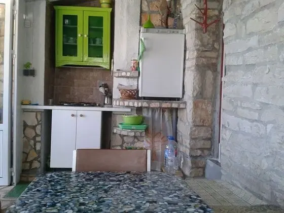 Ev (Doria - perfect location & peaceful -)