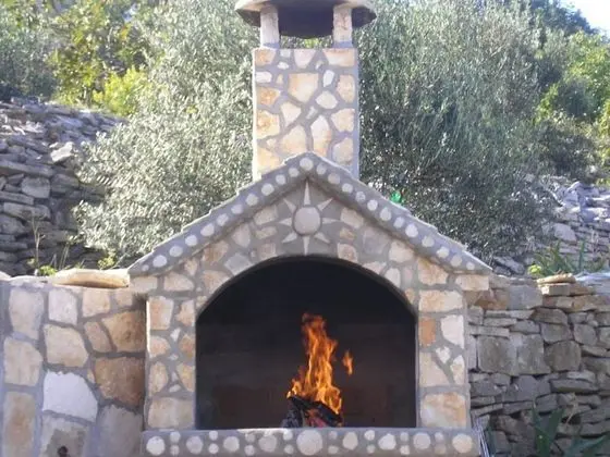 Ev (Doria - perfect location & peaceful -)