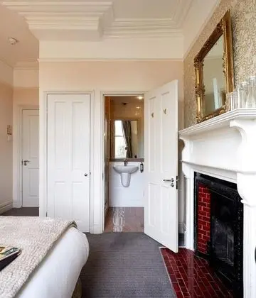 Standard Tek Büyük Yataklı Oda