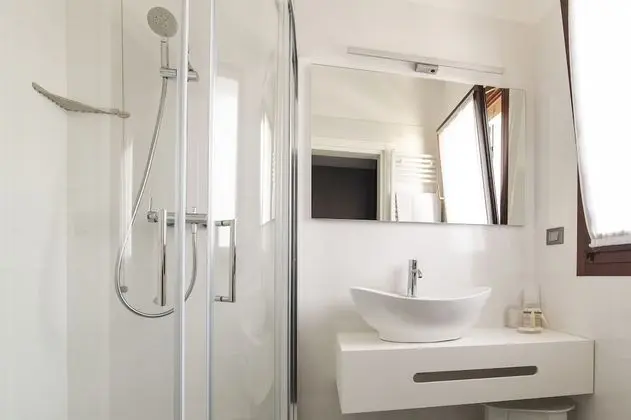 Comfort Tek Büyük veya İki Ayrı Yataklı Oda