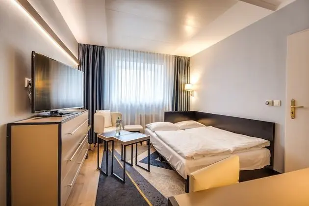 Suite 22nd floor