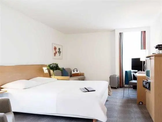 Çift ​​kişilik Queen Size Bed