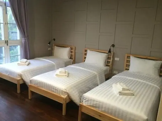 Ortak Ranzalı Oda, Sadece kadınlar için (Yai Jai Dorm)