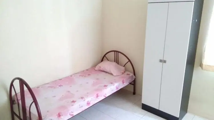 Ortak Ranzalı Oda, Sadece kadınlar için