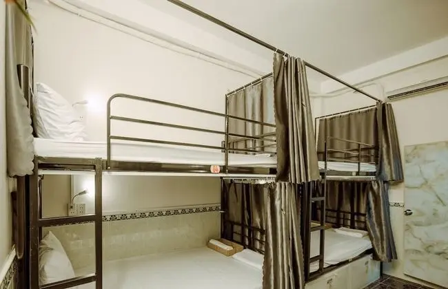 Ortak Ranzalı Oda, Karma Ranzalı Oda (Bed in 4-Bed)
