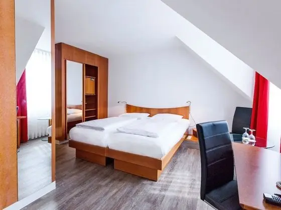 Standard Tek Büyük veya İki Ayrı Yataklı Oda