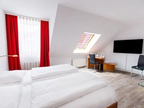 Standard Tek Büyük veya İki Ayrı Yataklı Oda