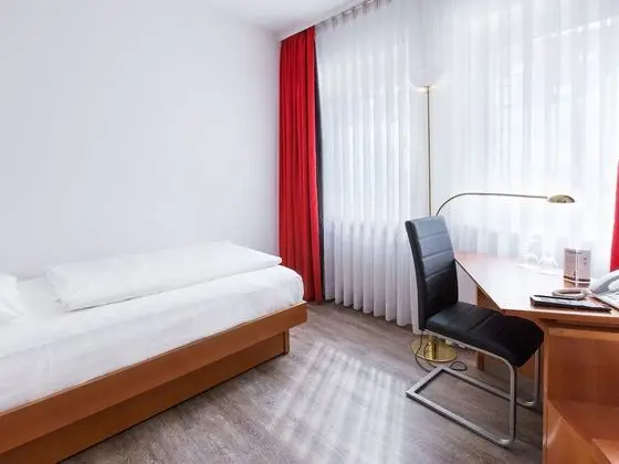 Standard Tek Büyük veya İki Ayrı Yataklı Oda