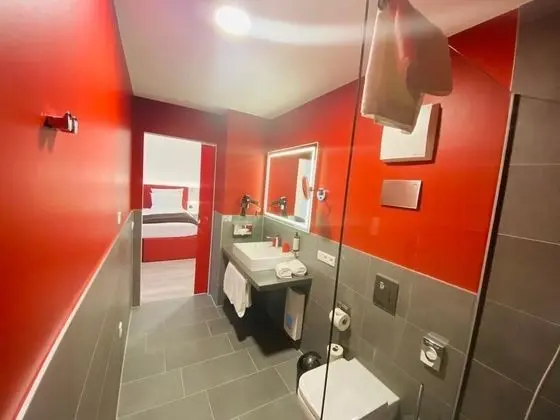 Comfort Tek Büyük Yataklı Oda