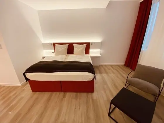 Comfort Tek Büyük Yataklı Oda