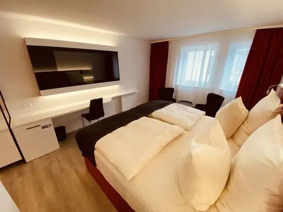 Tek Büyük Yataklı Oda