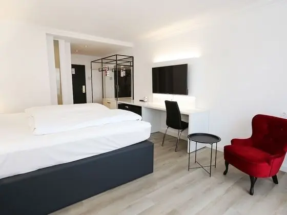 Comfort Tek Büyük Yataklı Oda