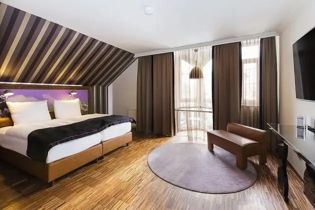 Comfort Tek Büyük Yataklı Oda