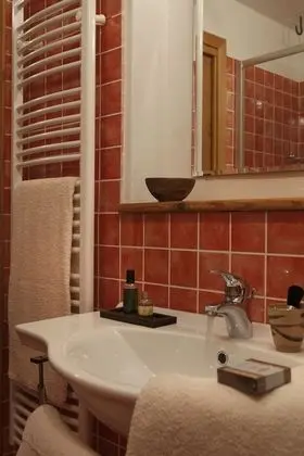 Tek Büyük Yataklı Oda, 1 Büyük (Queen) Boy Yatak, Sigara İçilmez (small double)