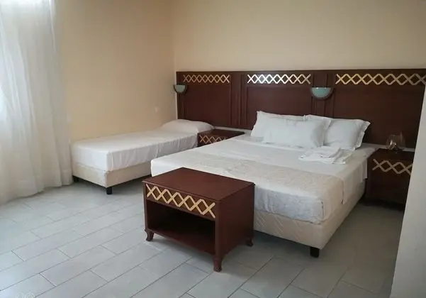 Üç Kişilik Oda