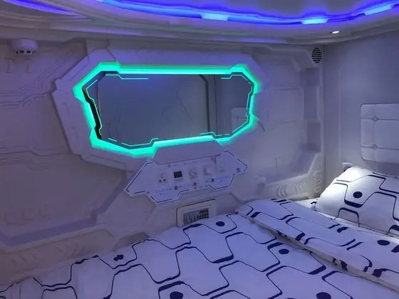 Ortak Ranzalı Oda, Sadece kadınlar için