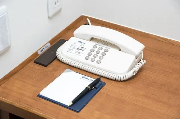 İki Ayrı Yataklı Oda, Sigara İçilmez (Without Housekeeping)
