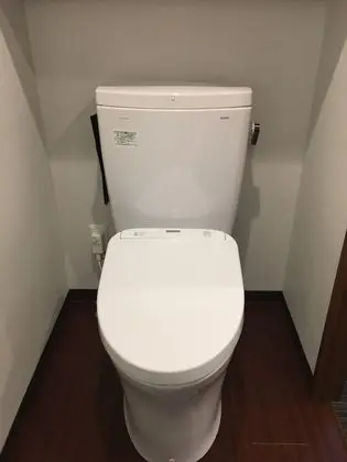 Büyük Yataklı Tek Kişilik Oda, Sigara İçilmez
