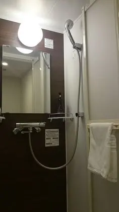 İki Ayrı Yataklı Oda, Sigara İçilmez