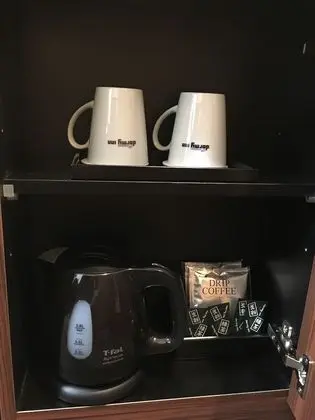 Oda, Sigara İçilmez (No cleaning service, Queen)