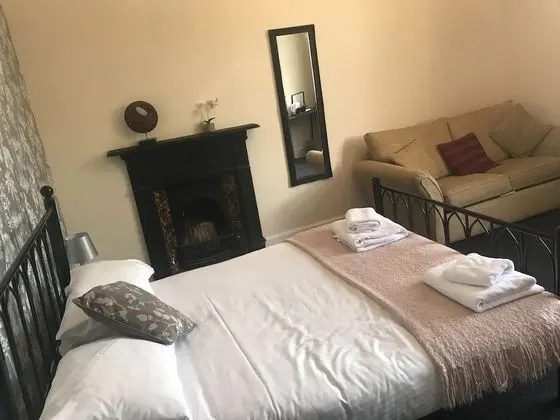 Tek Büyük Yataklı Oda (Large)