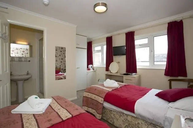 İki Ayrı Yataklı Oda, Banyolu/Duşlu