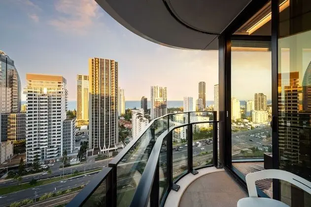 Deluxe Oda, 1 En Büyük (King) Boy Yatak, Balkon, Şehir Manzaralı
