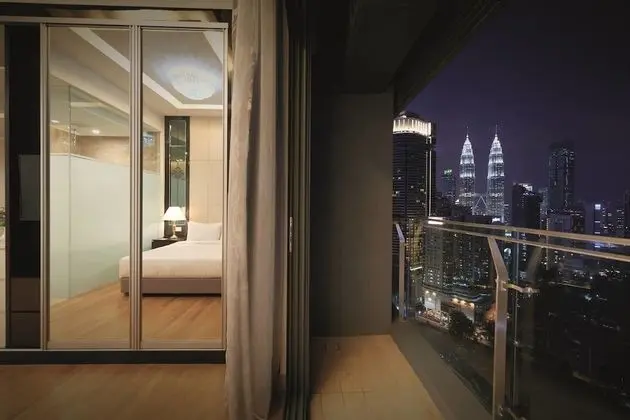 Studio Queen Room @ Residences