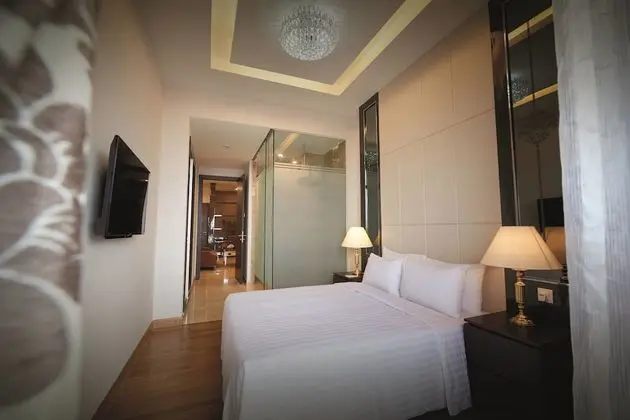 Two Bedroom Premier Suite Queen+ Single @ Residences