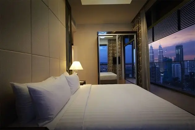 Two Bedroom Premier Suite Queen+ Single @ Residences
