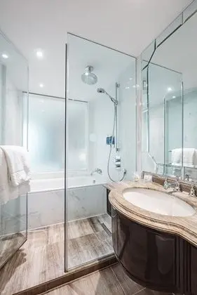 Deluxe Oda, 1 En Büyük (King) Boy Yatak