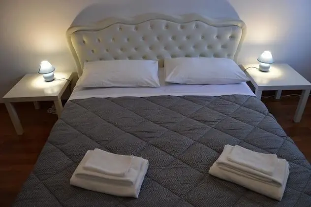 Tek Büyük Yataklı Oda, 1 Büyük (Queen) Boy Yatak, Ortak Banyo