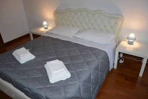 Tek Büyük Yataklı Oda, 1 Büyük (Queen) Boy Yatak, Ortak Banyo