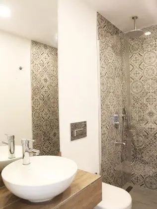 DENİZ MANZARALI ODA
