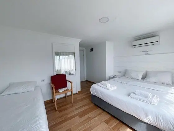 Deniz Manzaralı Standard Family Oda Balkonlu