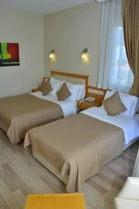 Deluxe Üç Kişilik Oda