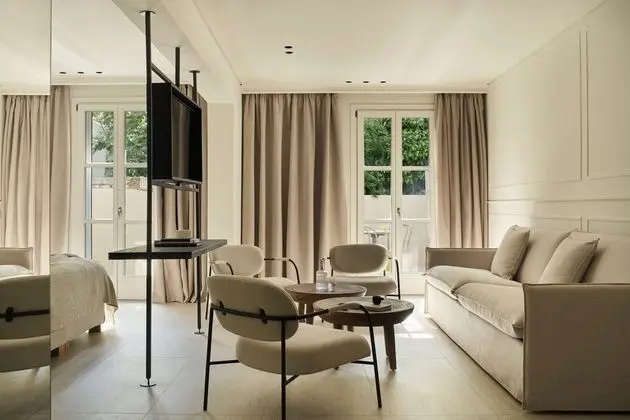 Deluxe Suite with Terrace